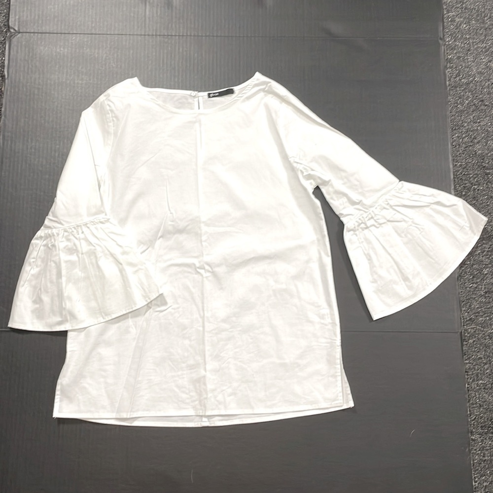 Ruffle sleeve blouse